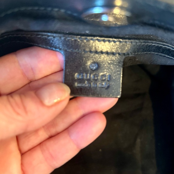 Gucci equestrian black patent leather shoulder back - Picture 8 of 12